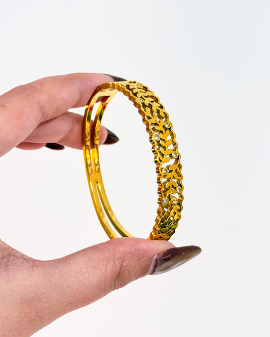 Leafy vintage bracelet