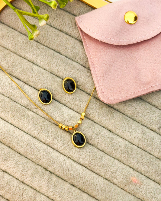 Black Stone combo with pouch