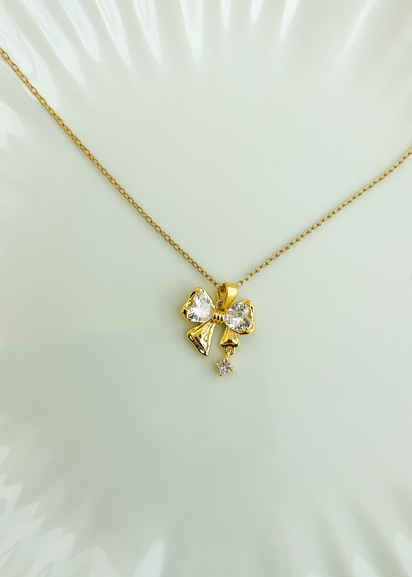 Dainty bow charm necklace