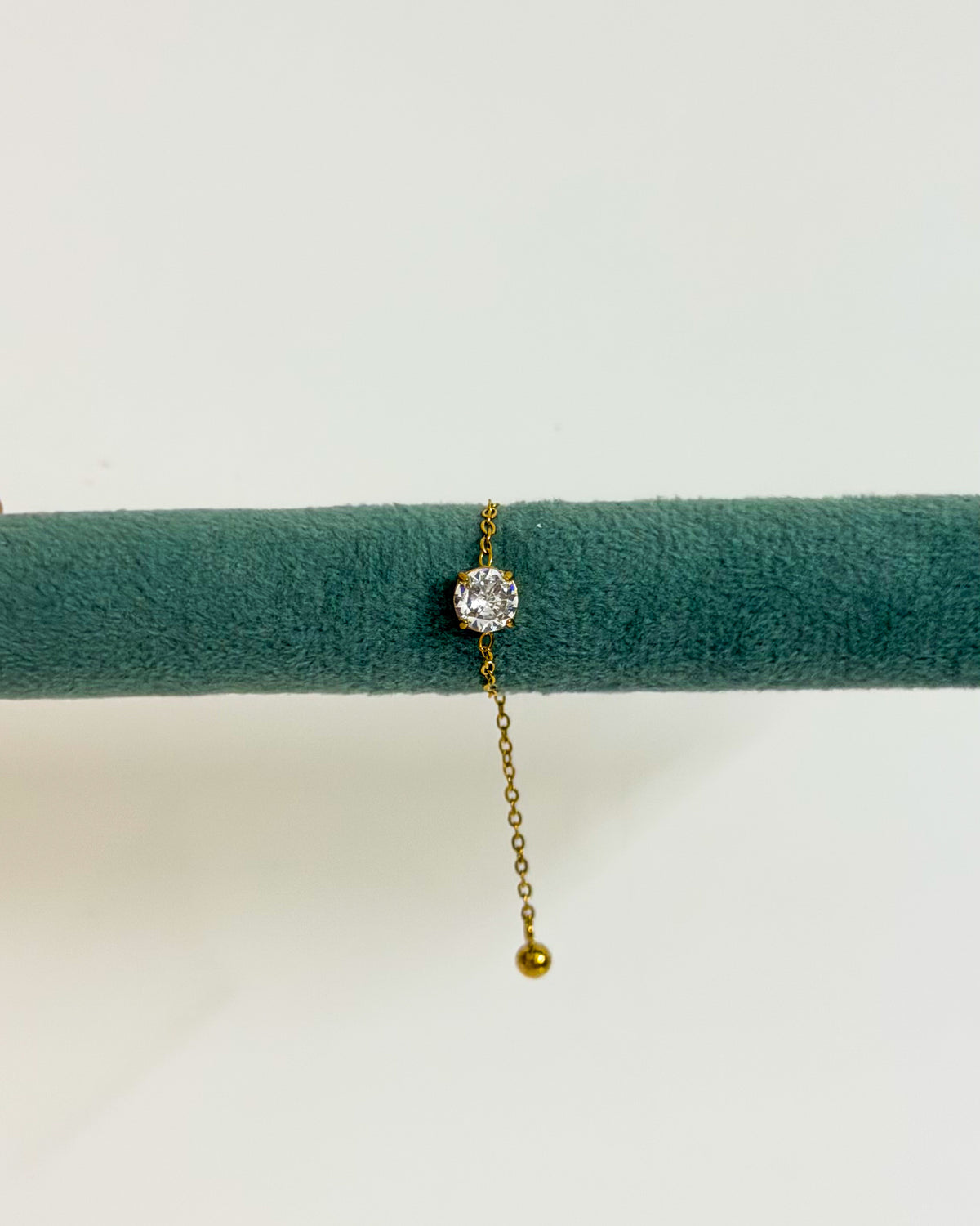 Solitaire adjustable chain ring