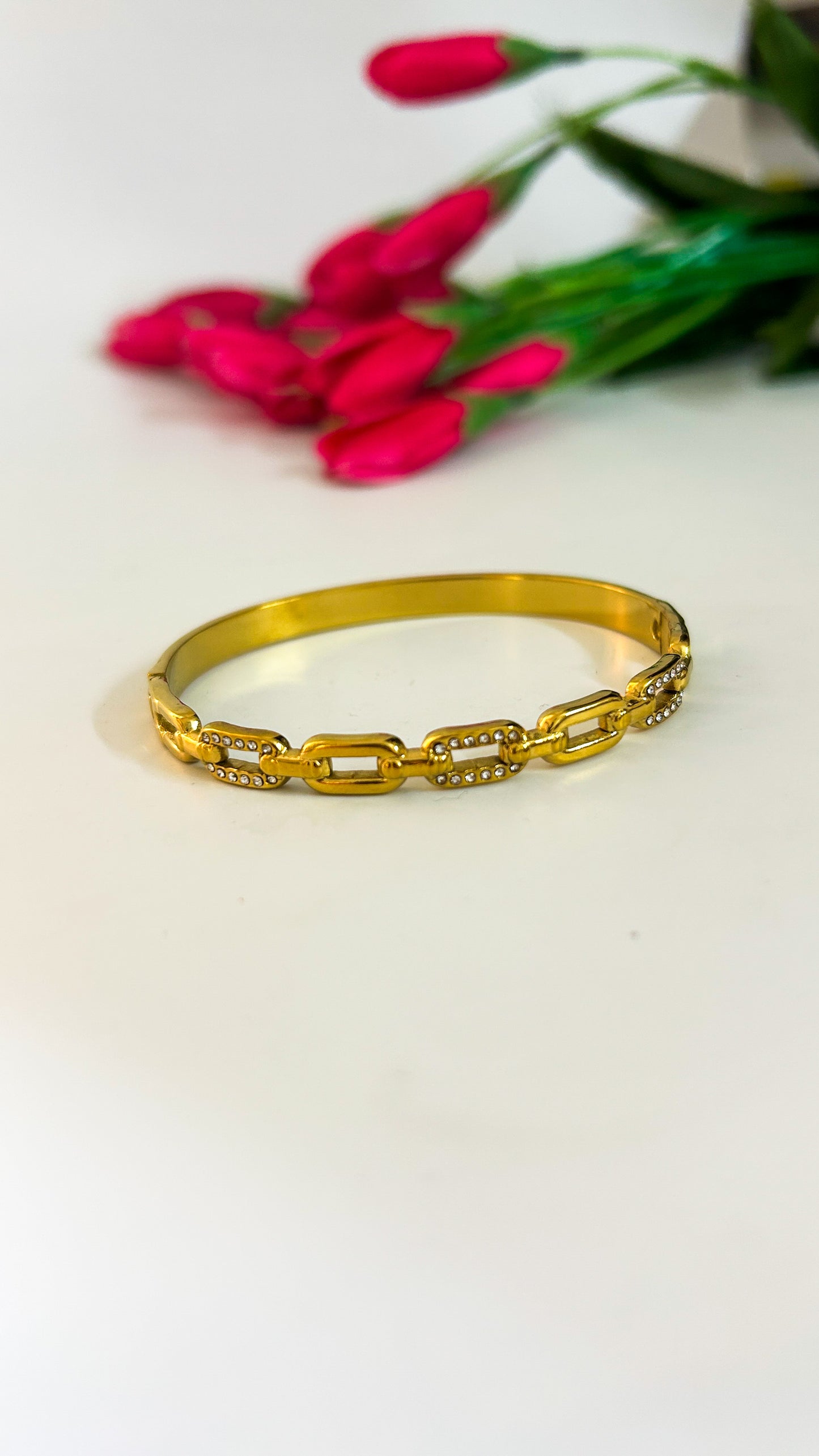 Linked love bracelet