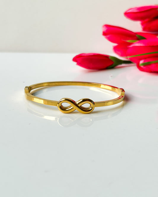 Infinity detailed bracelet