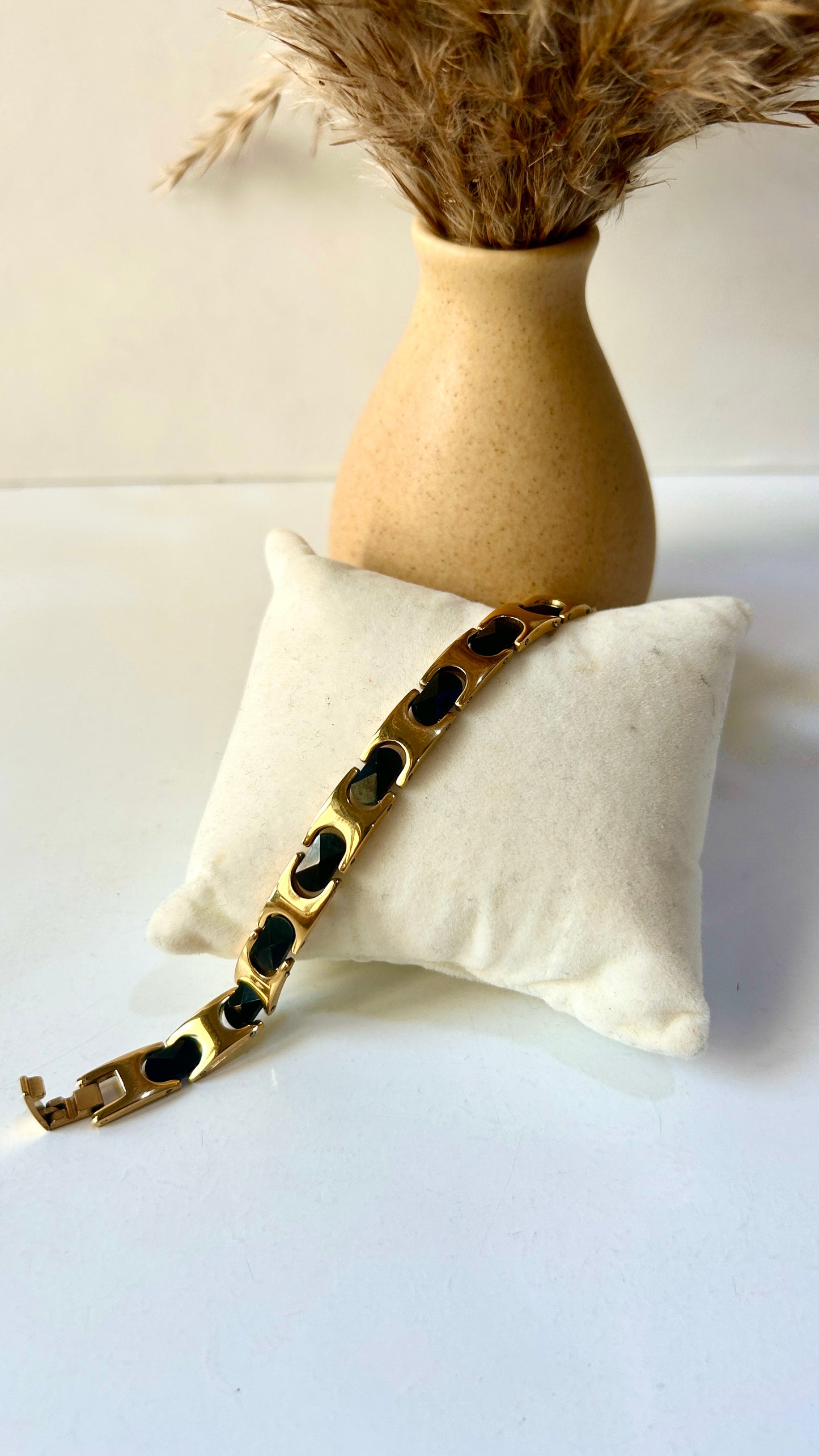 Men bracelet with ceramic biomagnets