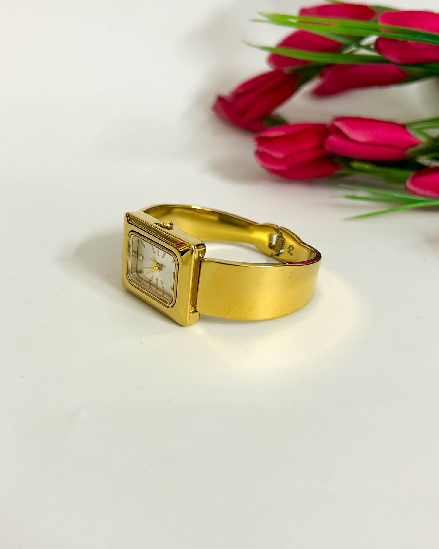 Rectangular thin wrist baby size watch