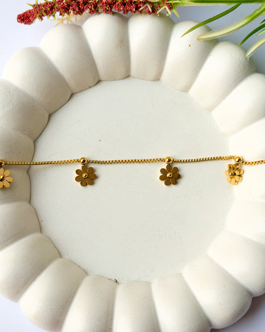 Floral hanging bracelet