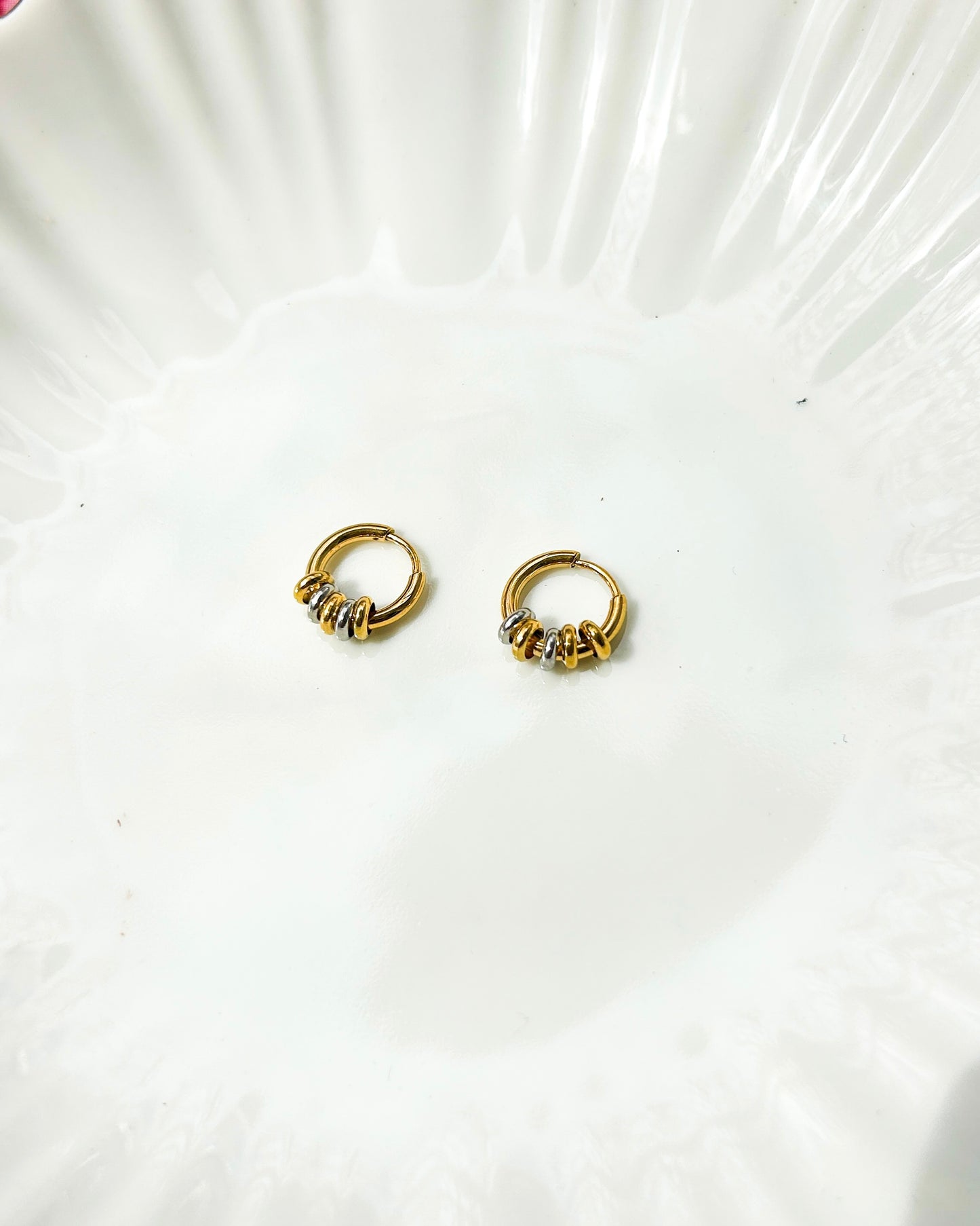 Statement rings earrings