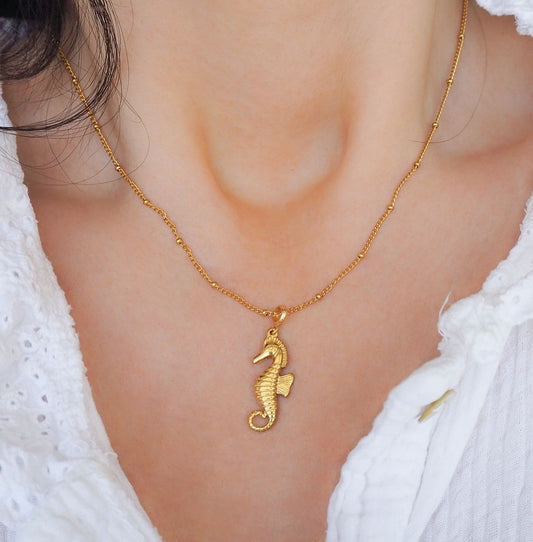 Sea horse necklace