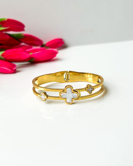 MOP Clover thin wrist bracelet