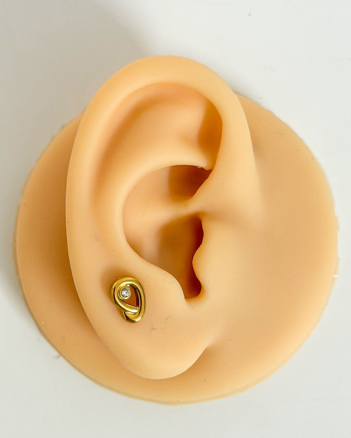 Knot with round stone ballback studs (Ss)