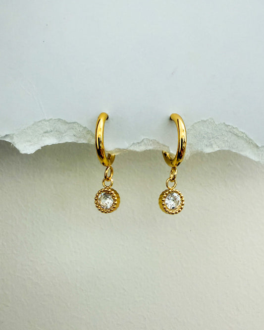 Round stone everyday huggies