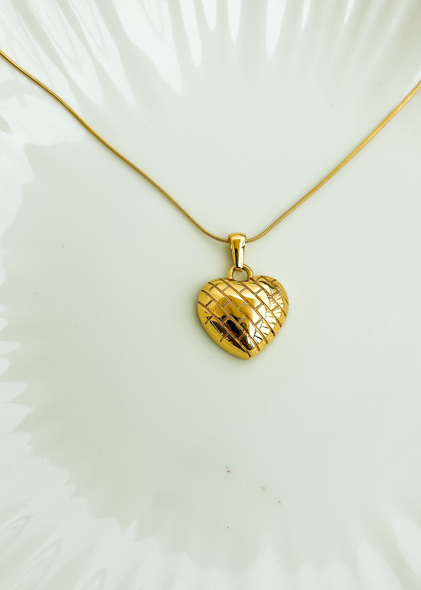 Chunky heart necklace