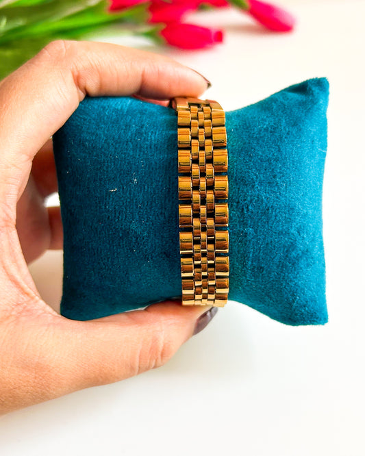 Watch band style bracelet ( free size)