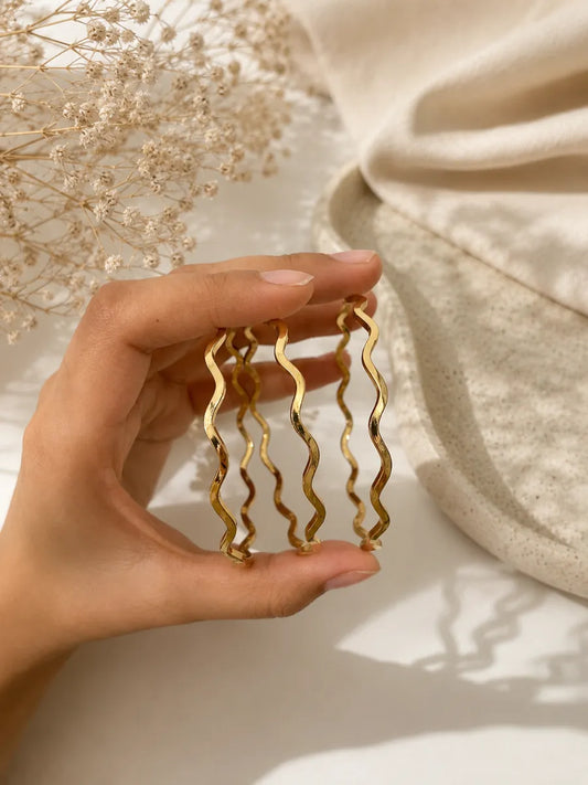 Wavy bangles set of 3 ( diameter 6cm approx , size 2.4 to 2.6)