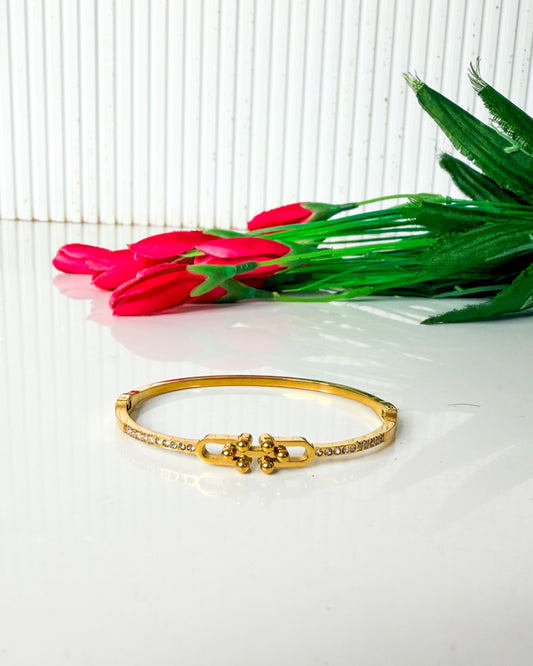 Hooked thin wrist/ baby size bracelet