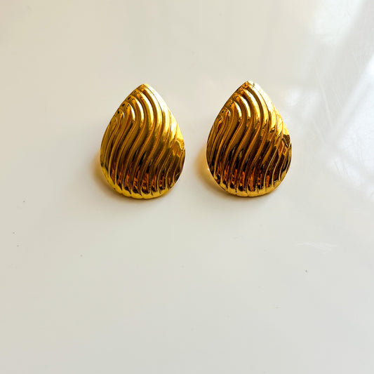 Spiral drop earring