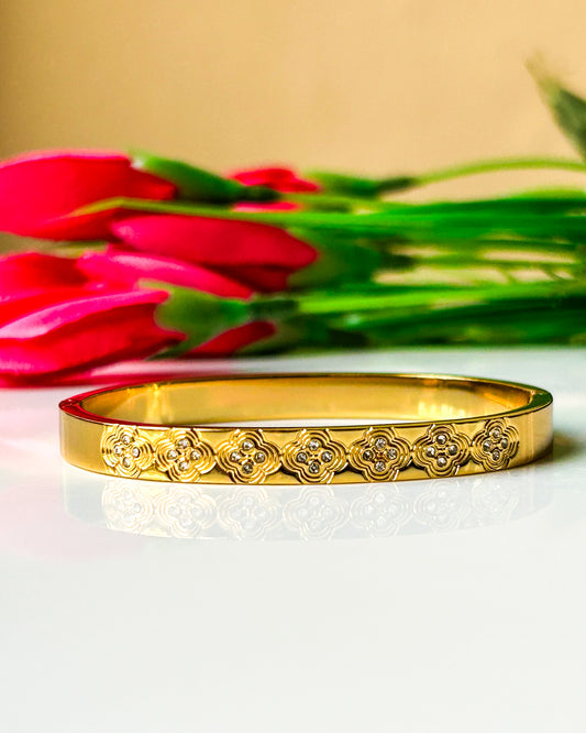 Flora engraved thin wrist/ baby size brace