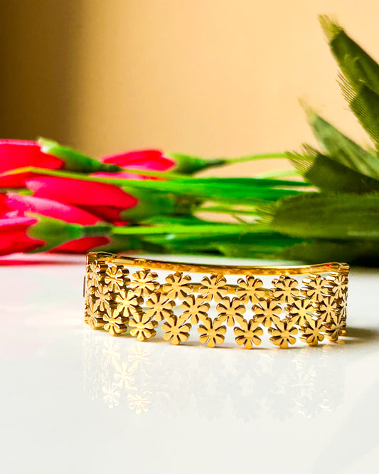 Floral net thin wrist/ baby size bracelet