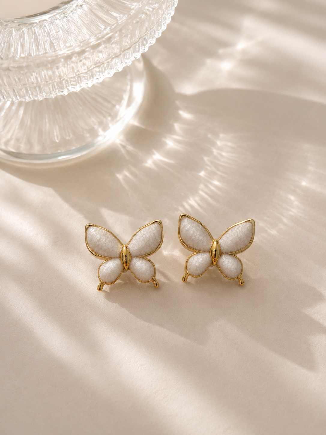 Pinterest butterfly statement, earring ￼￼￼