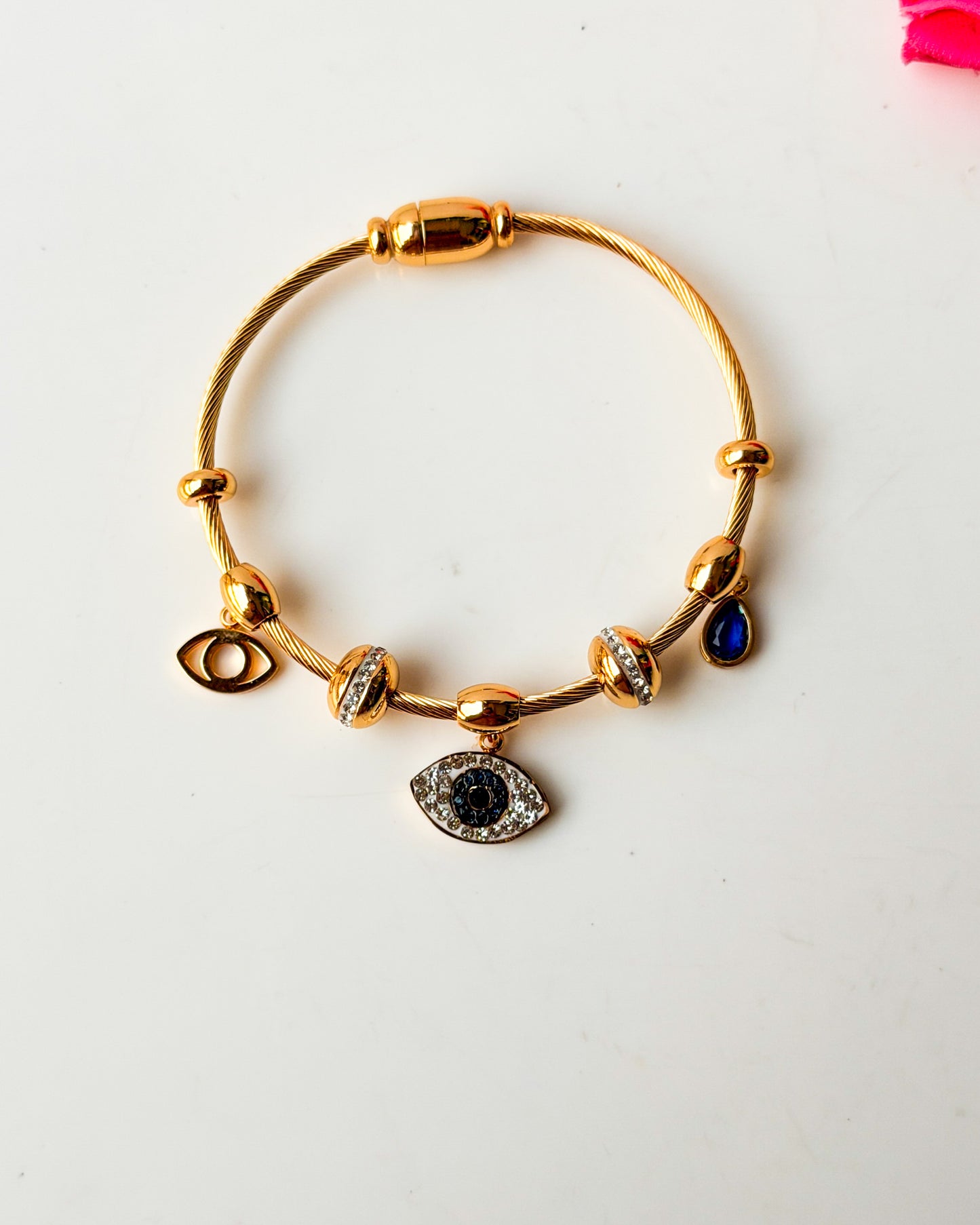 Evil eye magnetic thin wrist / baby size bracelet