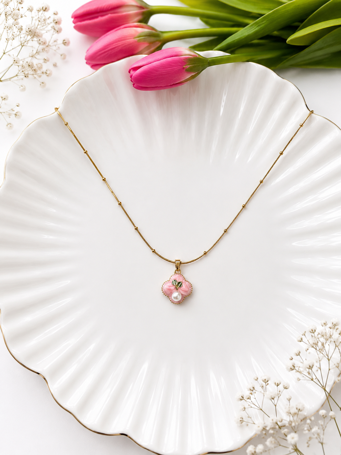 Pink petal pearl necklace