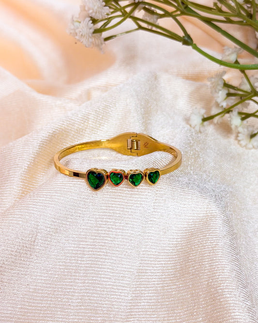 Green heart Luxe thin wrist bracelet