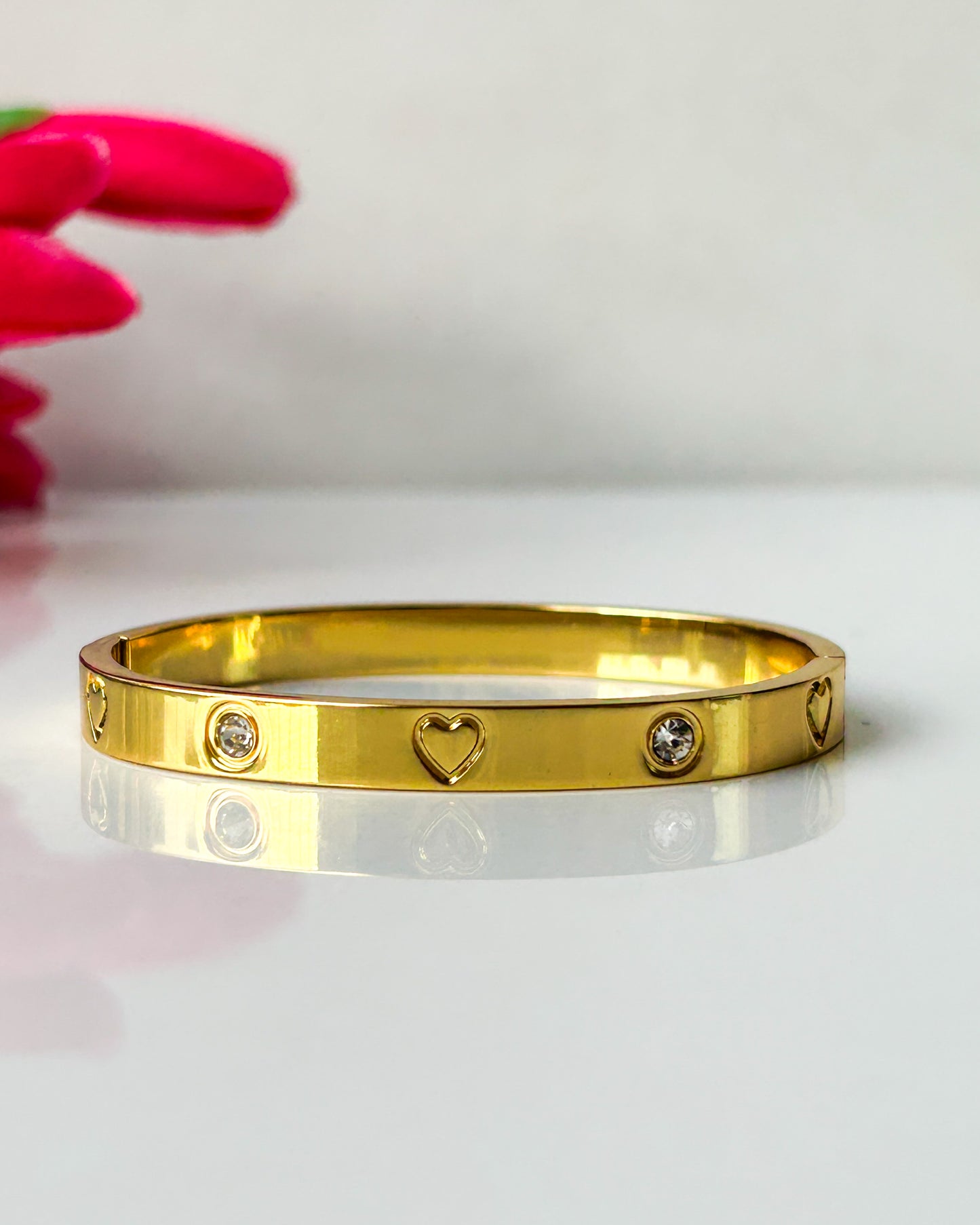 Heart detailed cartier thin wrist/ baby size bracelets