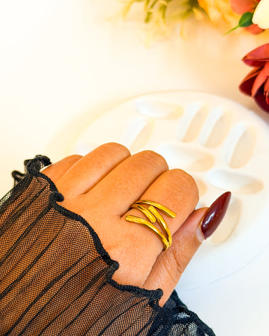 Cross V Adjustable ring