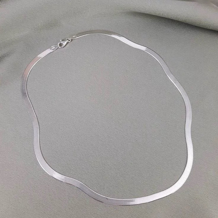 Silver snake chain ￼