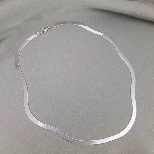 Silver snake chain ￼