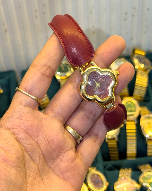 Burgundy clover leather bracelet watch