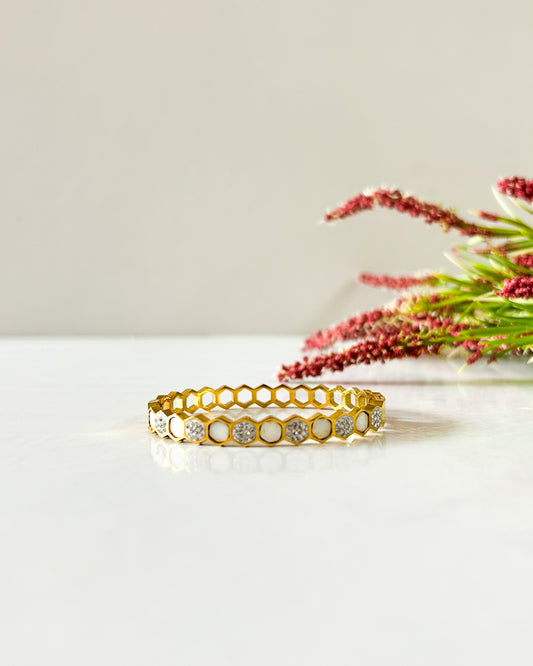 Mop Honeycomb thin wrist bracelet