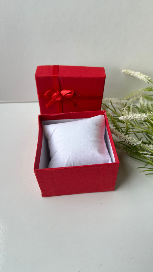 Bracelet/watch gift box with cushion