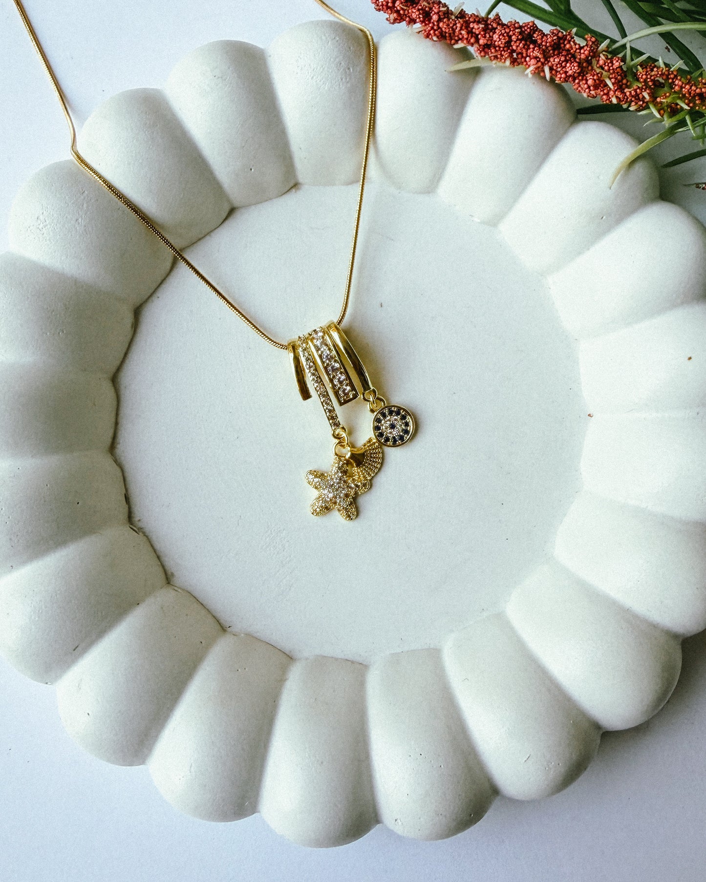 Starfish blue charm necklace