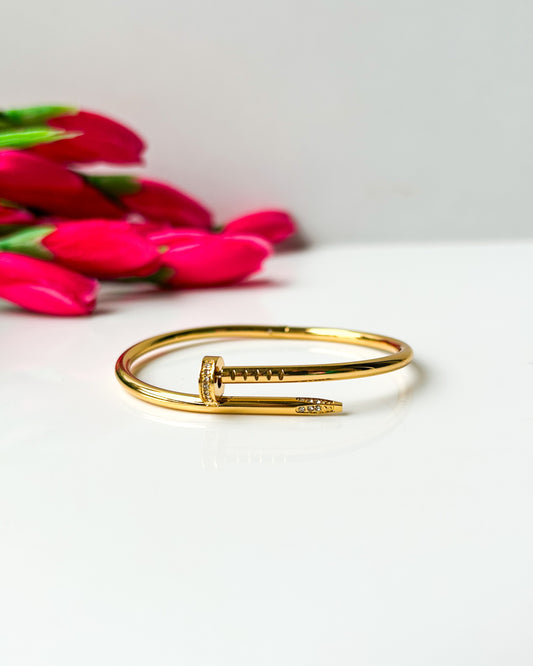 Slim Cartier nail thin wrist bracelet