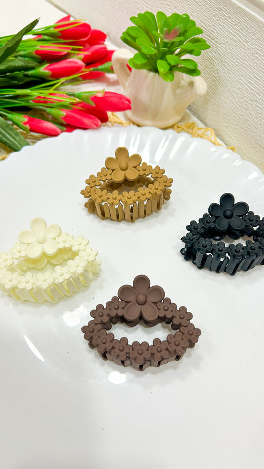 Medium size floral claw clip