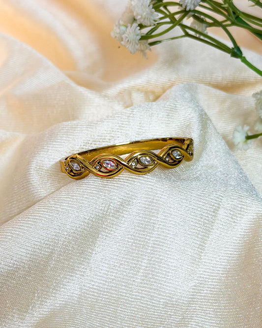 Infinity grace, thin wrist bracelet