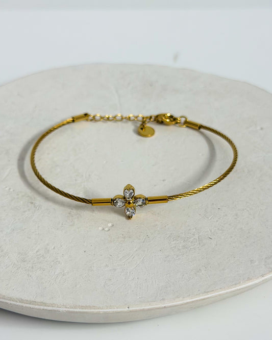 Minimal adjustable bracelet