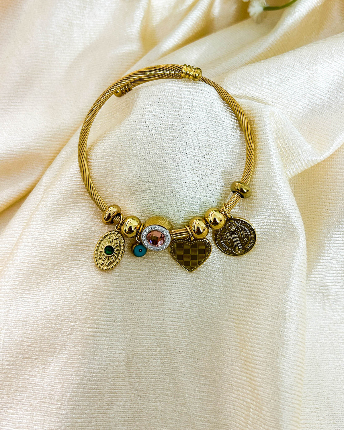 Charm bracelet