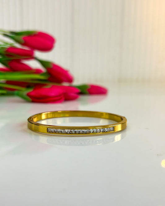 Half diamond thin wrist / baby size bracelet