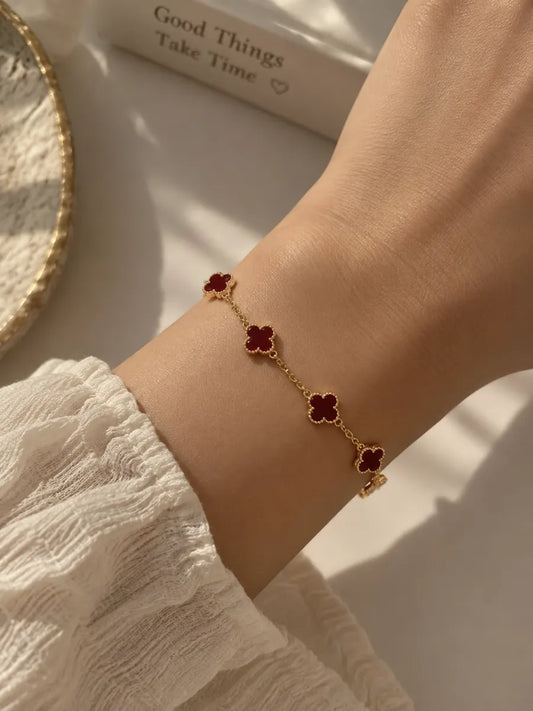 Mini burgundy clover chain bracelet