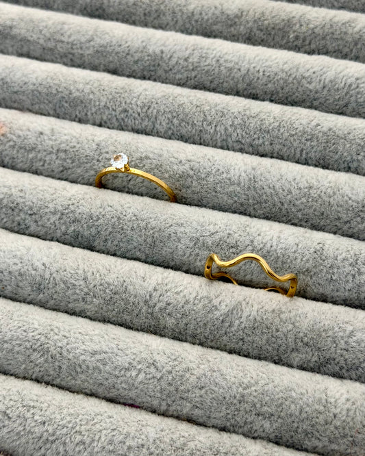 Wavy ring set of 2