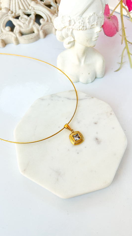 Thin Choker with stone pendant