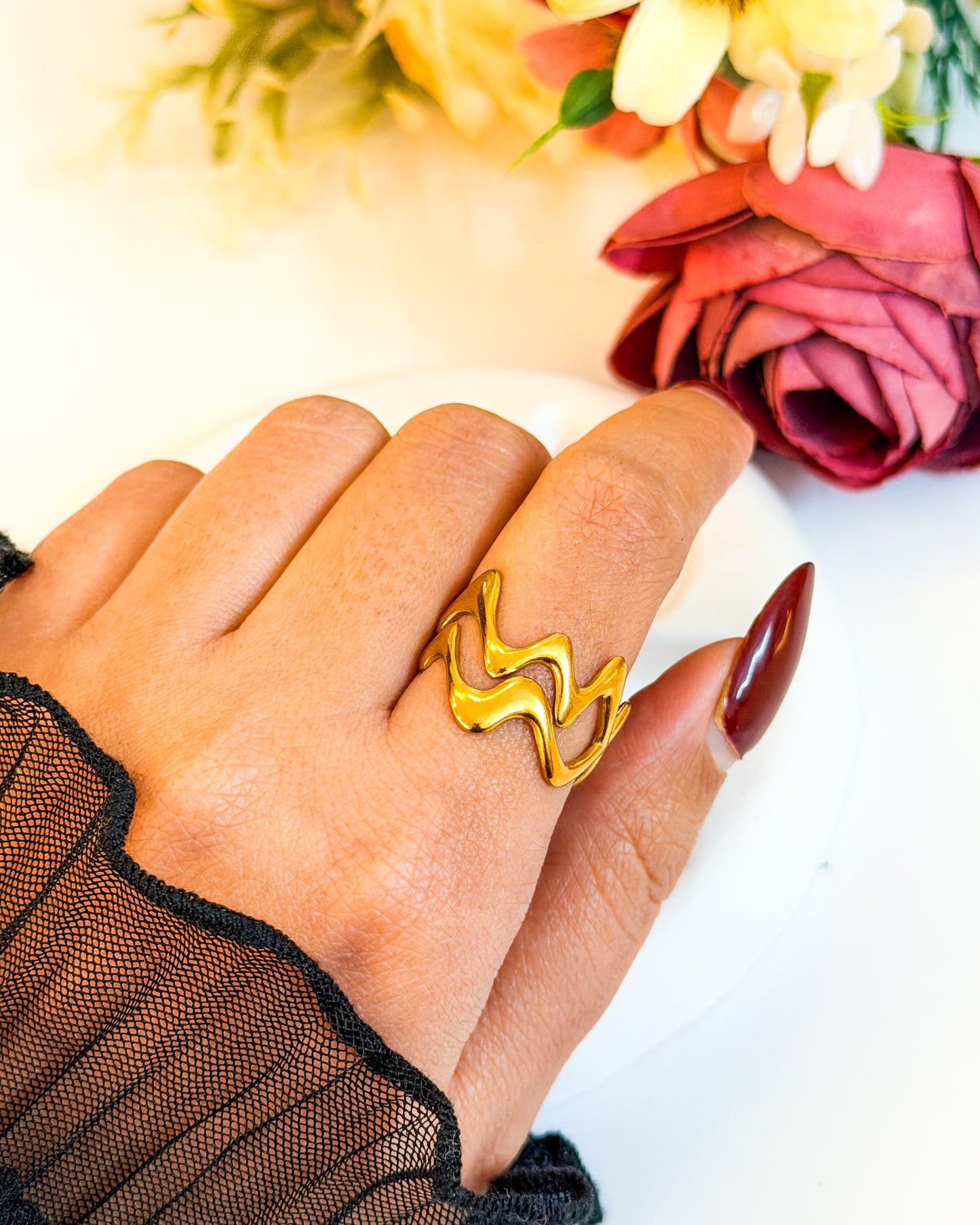 Wavelength adjustable ring