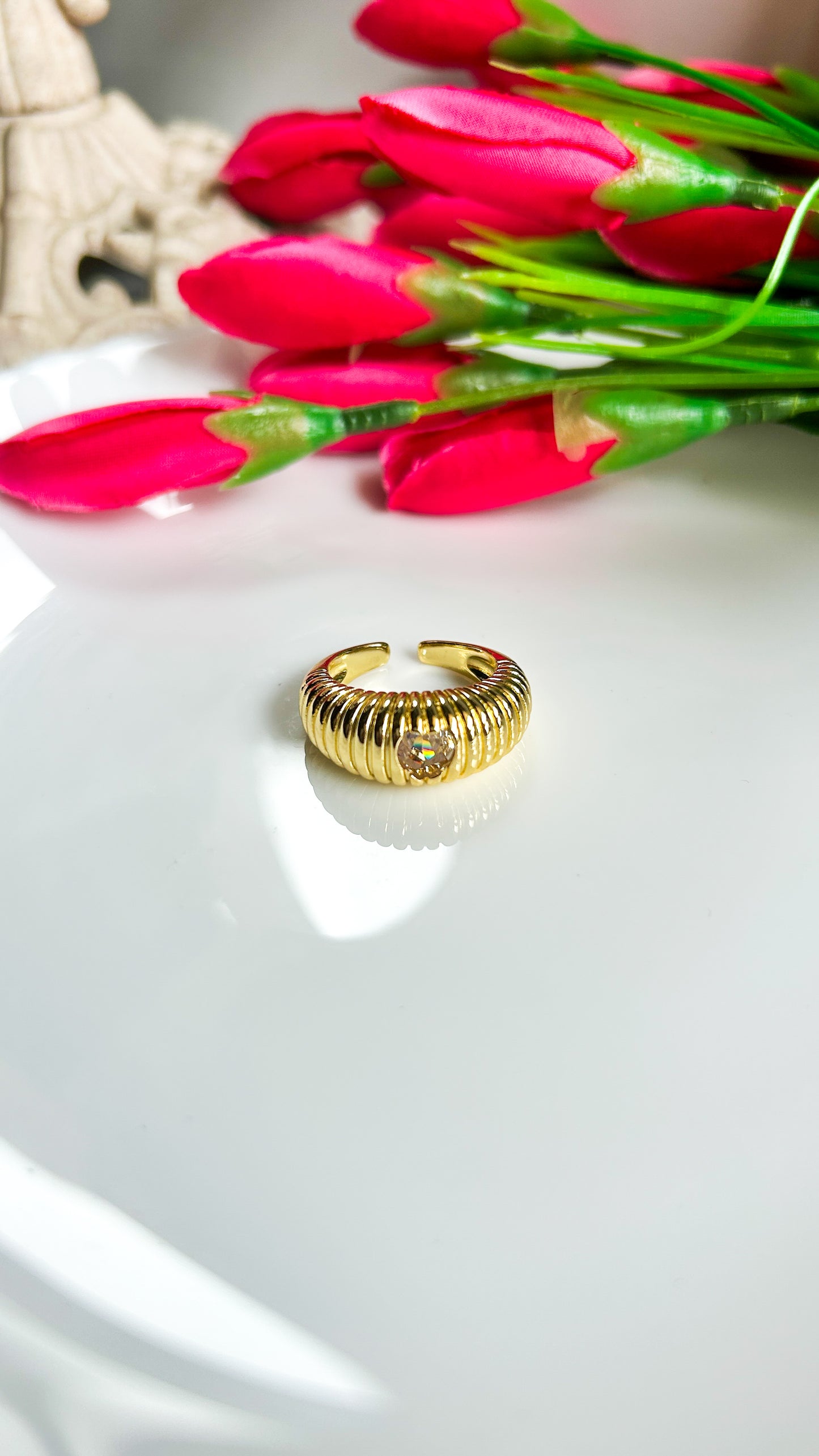 Chunky ring with stone