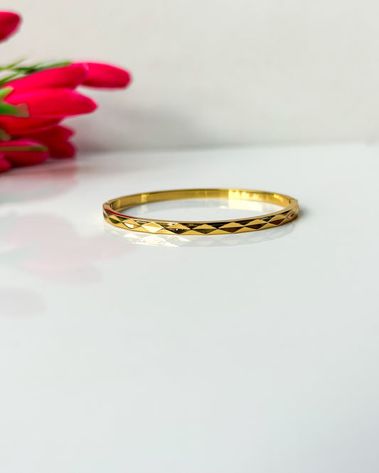 Designer thin wrist / baby size bracelet