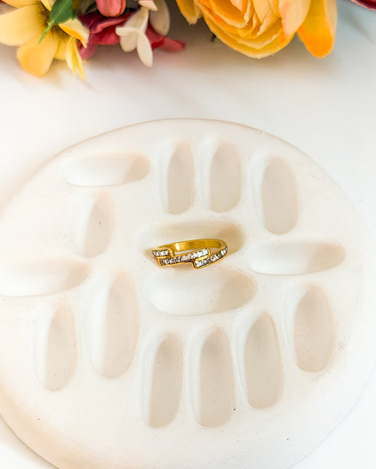 Three wave premium ring