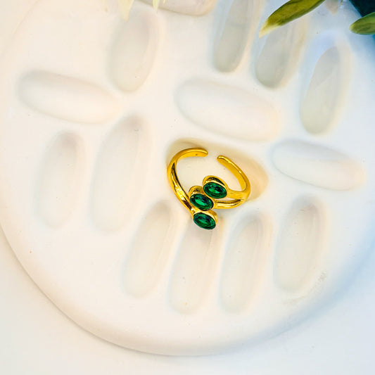 Three stone adjustable ring