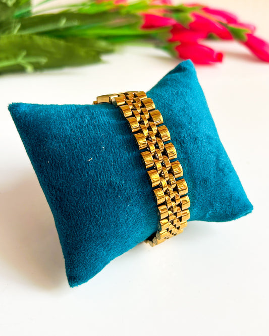 Watch band style bracelet ( free size)