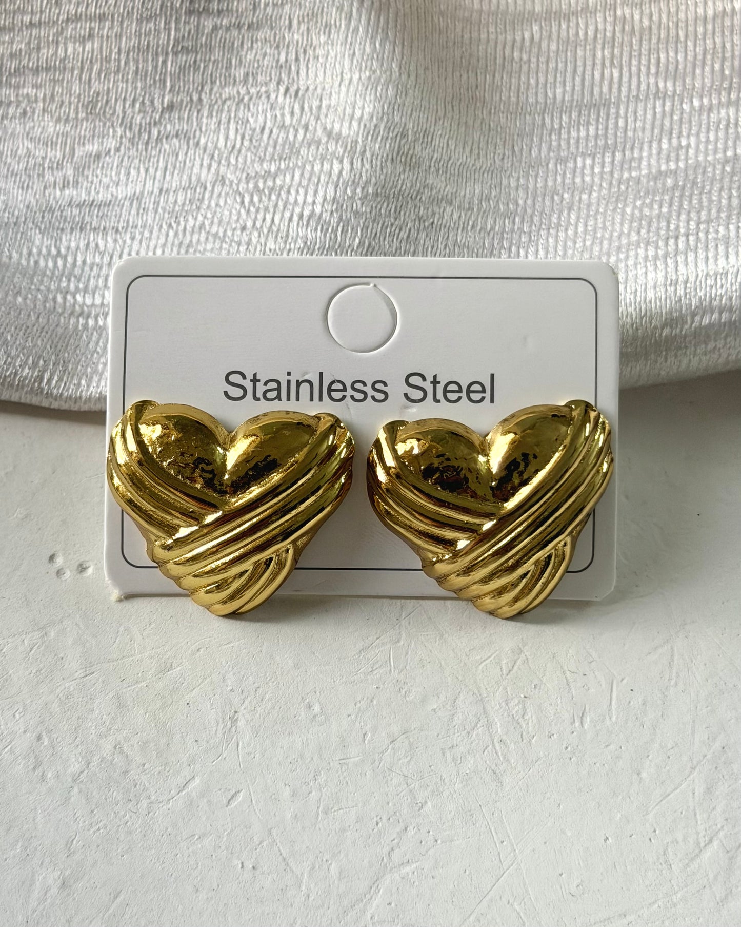 viral Heart statement earrings