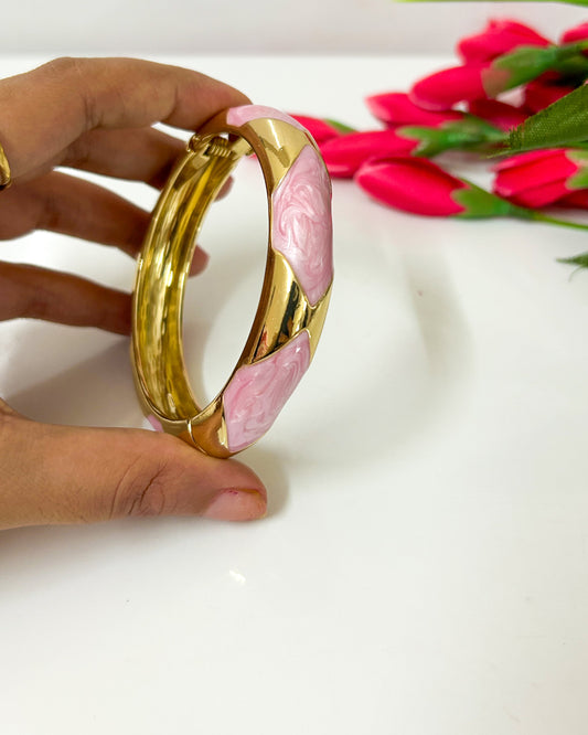 Pink gold detailed Italian bracelet